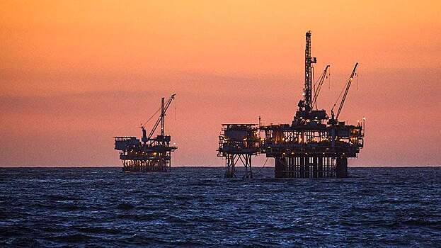 Мировые цены на нефть повышаются в среду утром