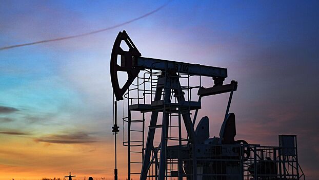 Нефть подешевела на опасениях вокруг мировой торговли