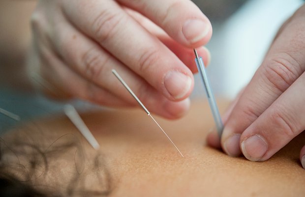 Смертельные уколы яйцом: три категории нетрадиционной медицины