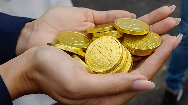Биткойн растет более чем на 10%