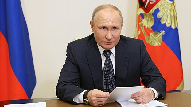 Путин подписал закон о введении новых госпошлин