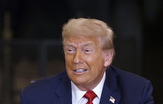 Трамп пригрозил Канаде пошлинами до 100% на автомобили