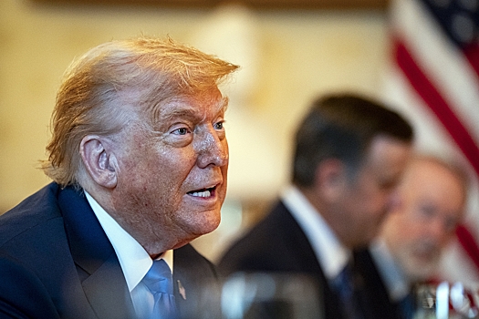 Трамп заявил о введении пошлин на товары из ЕС